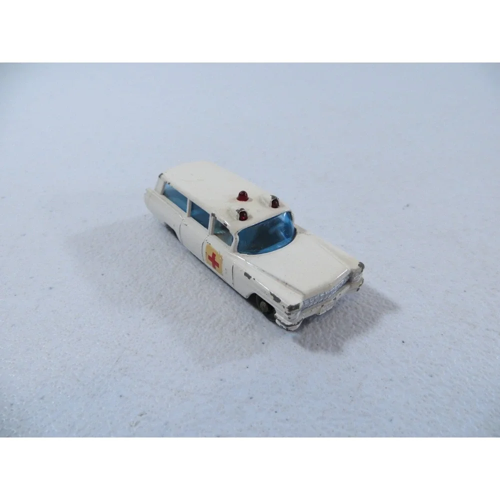 Vintage Matchbox Series No. 54 S&S Cadillac Ambulance‎ Lesney England